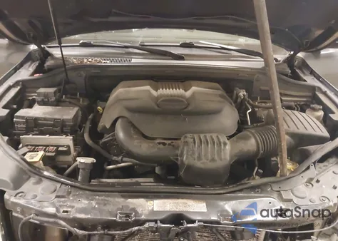 2011 Jeep Grand Cherokee Laredo z USA, uszkodzony, nr VIN 1J4RR4GG4BC737673